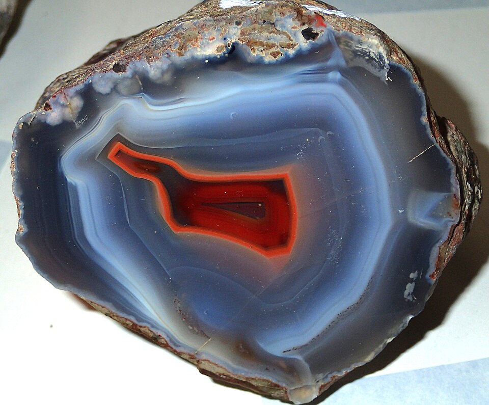 Agate specimen