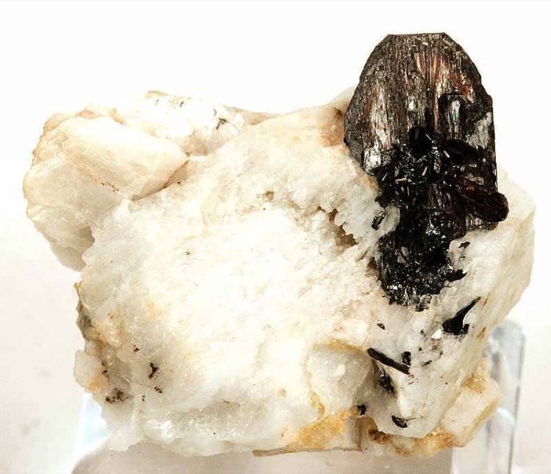Coltan specimen