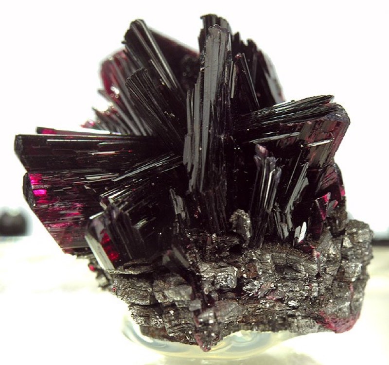 Erythrite specimen