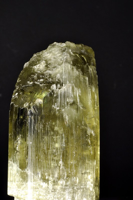 Spodumene specimen