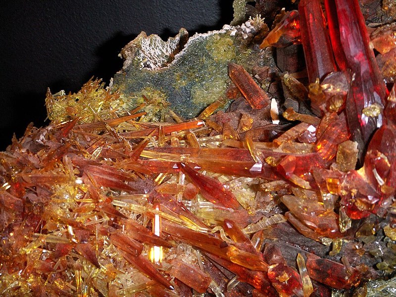 Zincite specimen